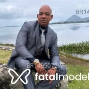 Acompanhante Roberts - Perfil
