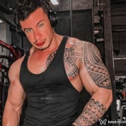 Acompanhante THEO HERNANDES - Perfil