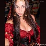 Acompanhante Alicya - Perfil