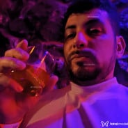 Acompanhante Lyons - Perfil