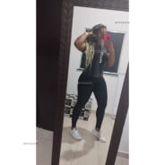 Acompanhante Preta - Perfil