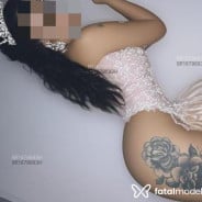 Acompanhante Cristal Bumb - Perfil