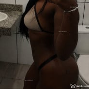 Acompanhante Kaah - Perfil