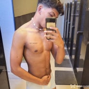 Acompanhante Gilboy - Perfil