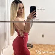 Acompanhante Hilary - Perfil