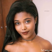 Acompanhante Preta - Perfil