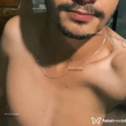Acompanhante Arthur - Perfil