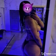 Acompanhante Camilla - Perfil