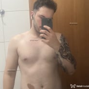Acompanhante Aventure - Perfil