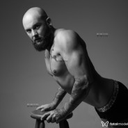 Acompanhante Adrian - Perfil