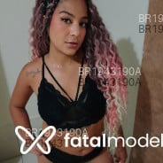 Acompanhante Elettra - Perfil