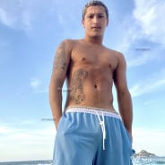 Acompanhante Jota - Perfil