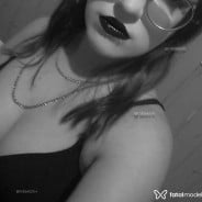 Acompanhante Goth Yoshi - Perfil
