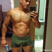 Acompanhante Zé Carlos - Perfil