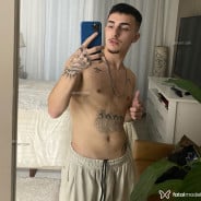 Acompanhante Arthur Maximilian - Perfil