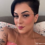 Acompanhante Johbonequinha - Perfil