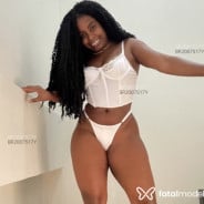 Acompanhante Iza Black - Perfil