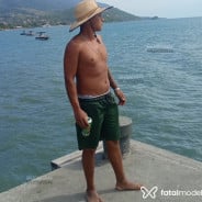 Acompanhante Preto - Perfil