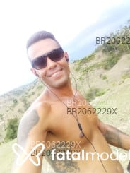 Acompanhante Carlos Henrique - Perfil