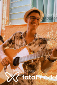 Acompanhante Carlos - Perfil