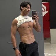 Acompanhante Gian Cruz - Perfil