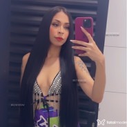 Acompanhante Victoria - Perfil