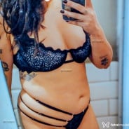 Acompanhante Giahot - Perfil