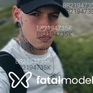 Acompanhante Taylor - Perfil