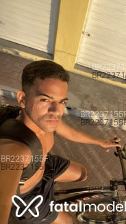 Acompanhante Ariel - Perfil