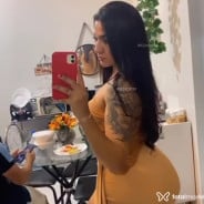 Acompanhante Mary Kelly - Perfil