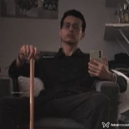 Acompanhante Abutre - Perfil