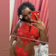 Acompanhante Clara - Perfil