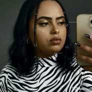 Acompanhante Naina - Perfil