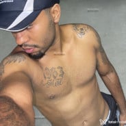 Acompanhante Jordan - Perfil