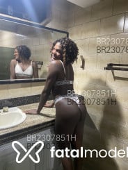Acompanhante Preta Hottrans - Perfil