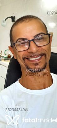 Acompanhante Regii - Perfil