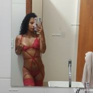 Acompanhante Mavi Preta - Perfil