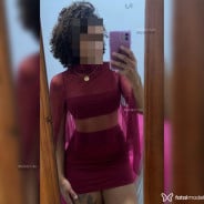 Acompanhante Tay - Perfil