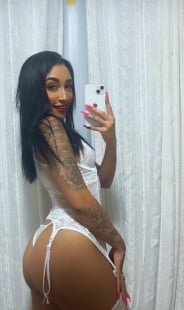 Acompanhante Emilly - Perfil