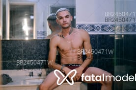 Acompanhante Torcunha - Perfil