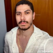 Acompanhante Arthur - Perfil