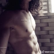 Acompanhante Raiotô - Perfil
