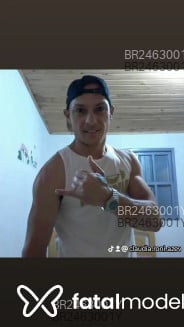 Acompanhante Peterson - Perfil
