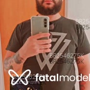 Acompanhante Tom - Perfil