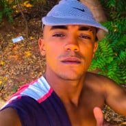 Acompanhante Netto - Perfil