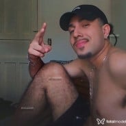 Acompanhante Tom Ferrari - Perfil