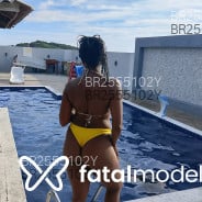 Acompanhante Preta - Perfil
