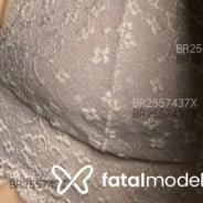 Acompanhante Alice Benz - Perfil