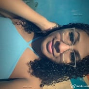 Acompanhante Pretinhagulosa - Perfil