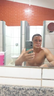 Acompanhante Leonardo - Perfil